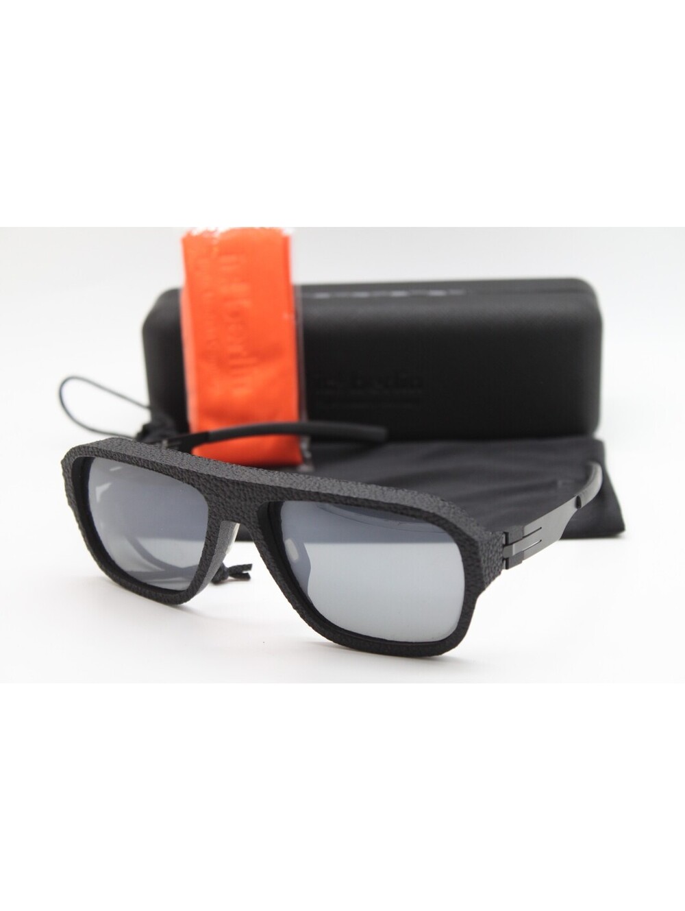 NEW IC! BERLIN MODEL I SEE BLACK AUTHENTIC SUNGLASSES W/CASE 60-17